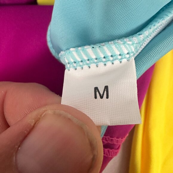 Colorblock Halter Cutout One-Piece Swimsuit With Tie & Clasp Closure Size M - Picture 4 of 5